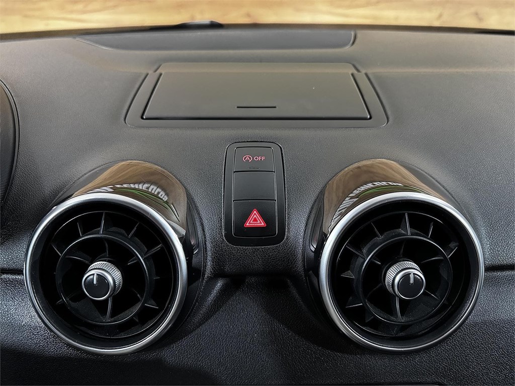 Foto 28 AUDI A1 Sportback 1.6 TDI 115CV Adrenalin2 S-Line