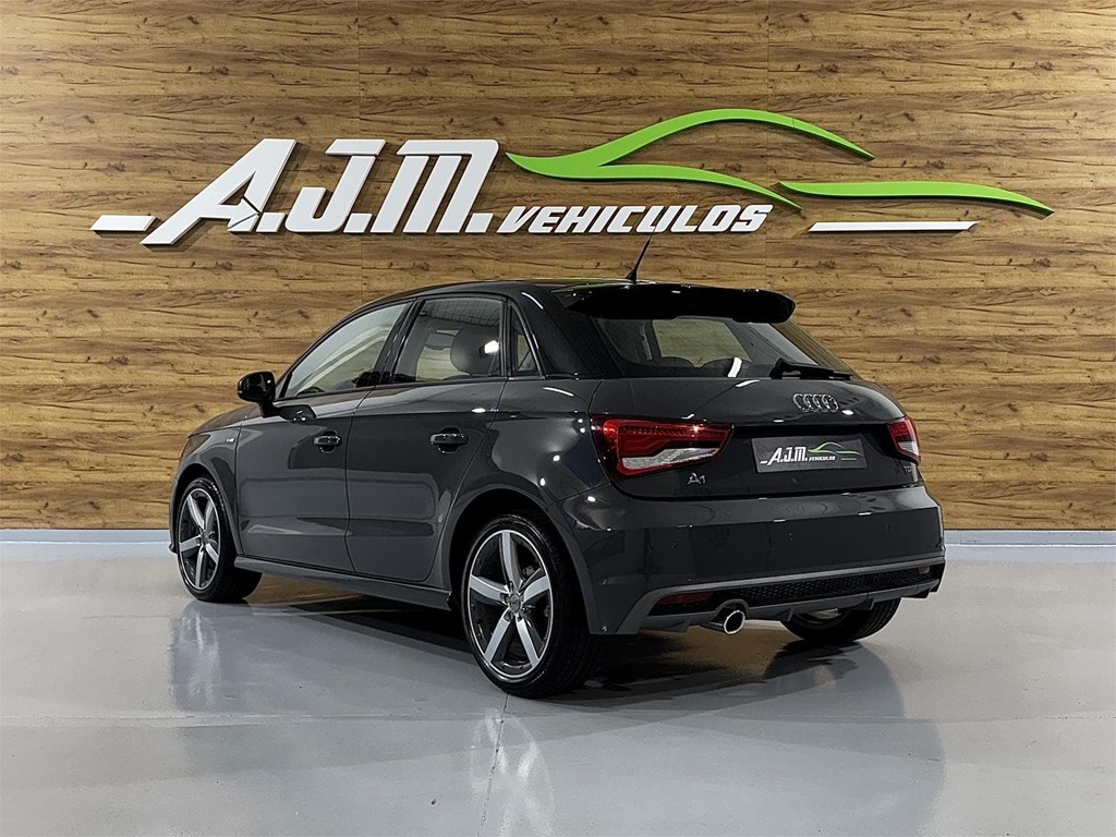 Foto 5 AUDI A1 Sportback 1.6 TDI 115CV Adrenalin2 S-Line