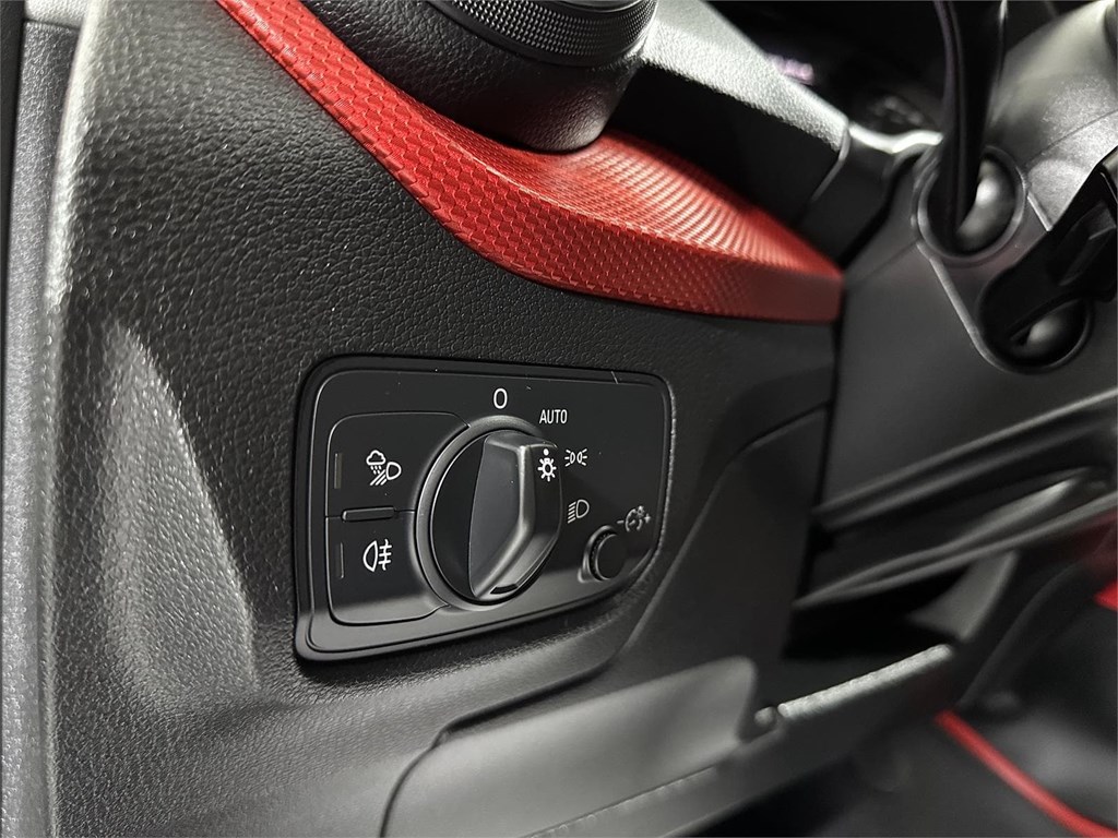 Foto 11 AUDI Q2 Black Line 1.5 TFSI 150CV S tronic (AUTOMÁTICO 7 VEL.)