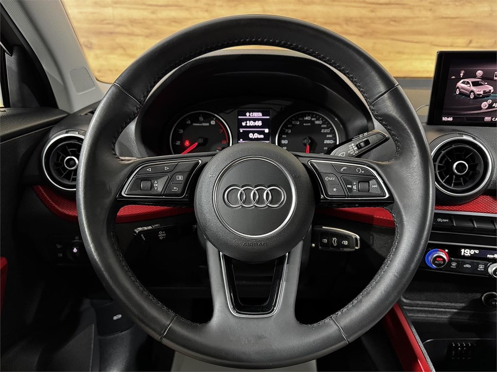 Foto 13 AUDI Q2 Black Line 1.5 TFSI 150CV S tronic (AUTOMÁTICO 7 VEL.)