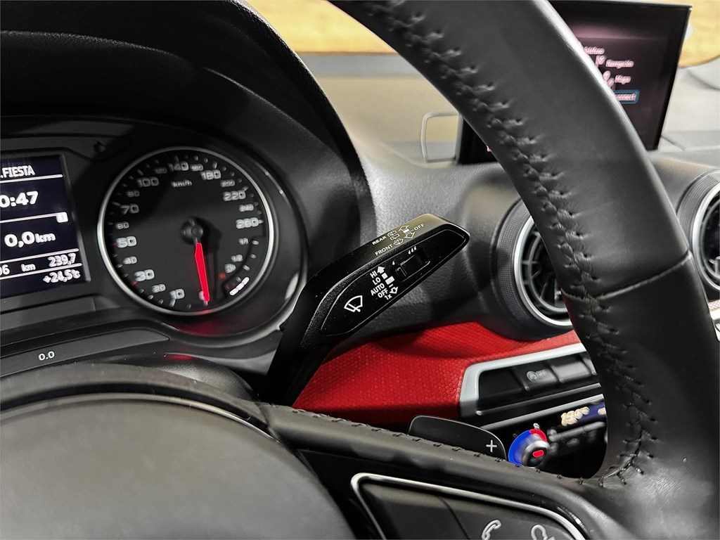 Foto 18 AUDI Q2 Black Line 1.5 TFSI 150CV S tronic (AUTOMÁTICO 7 VEL.)