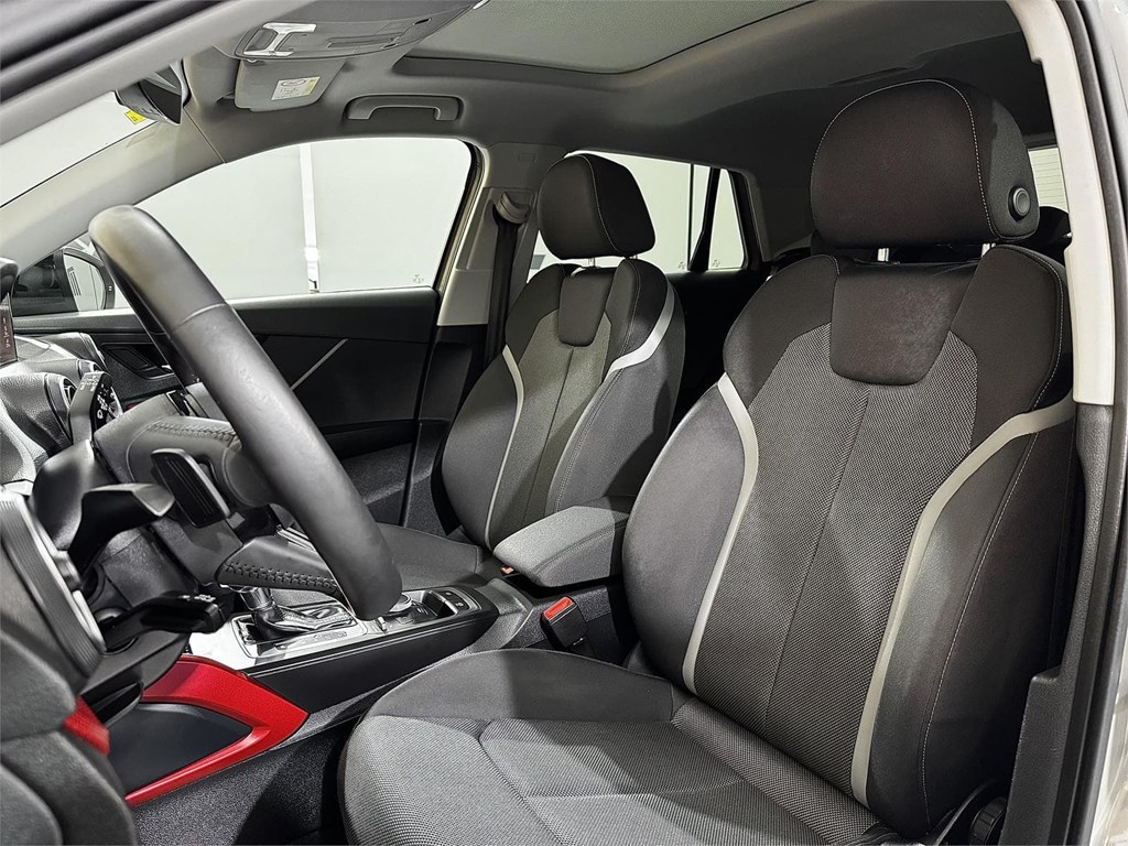 Foto 21 AUDI Q2 Black Line 1.5 TFSI 150CV S tronic (AUTOMÁTICO 7 VEL.)