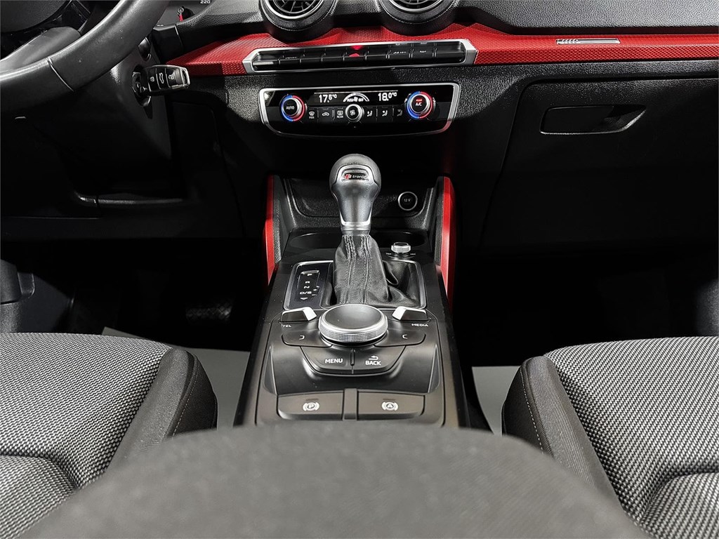 Foto 22 AUDI Q2 Black Line 1.5 TFSI 150CV S tronic (AUTOMÁTICO 7 VEL.)