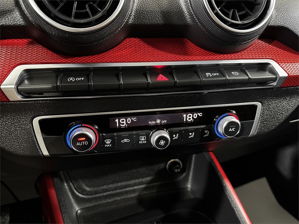 Foto 28 AUDI Q2 Black Line 1.5 TFSI 150CV S tronic (AUTOMÁTICO 7 VEL.)