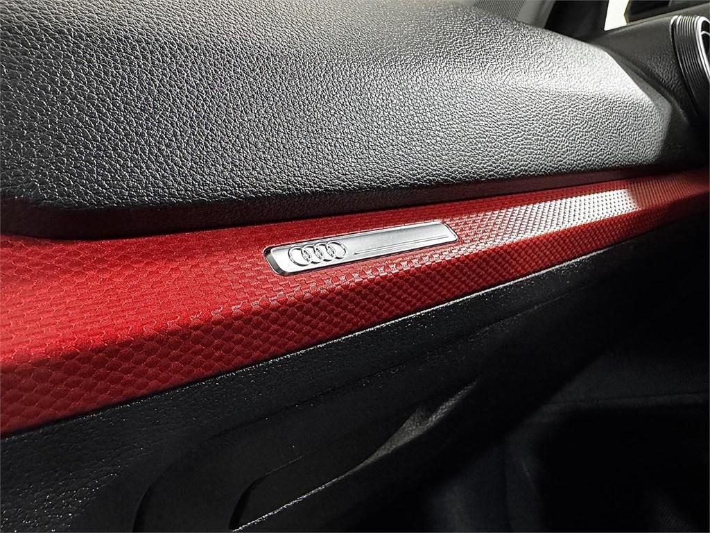 Foto 32 AUDI Q2 Black Line 1.5 TFSI 150CV S tronic (AUTOMÁTOCO 7 VEL.)