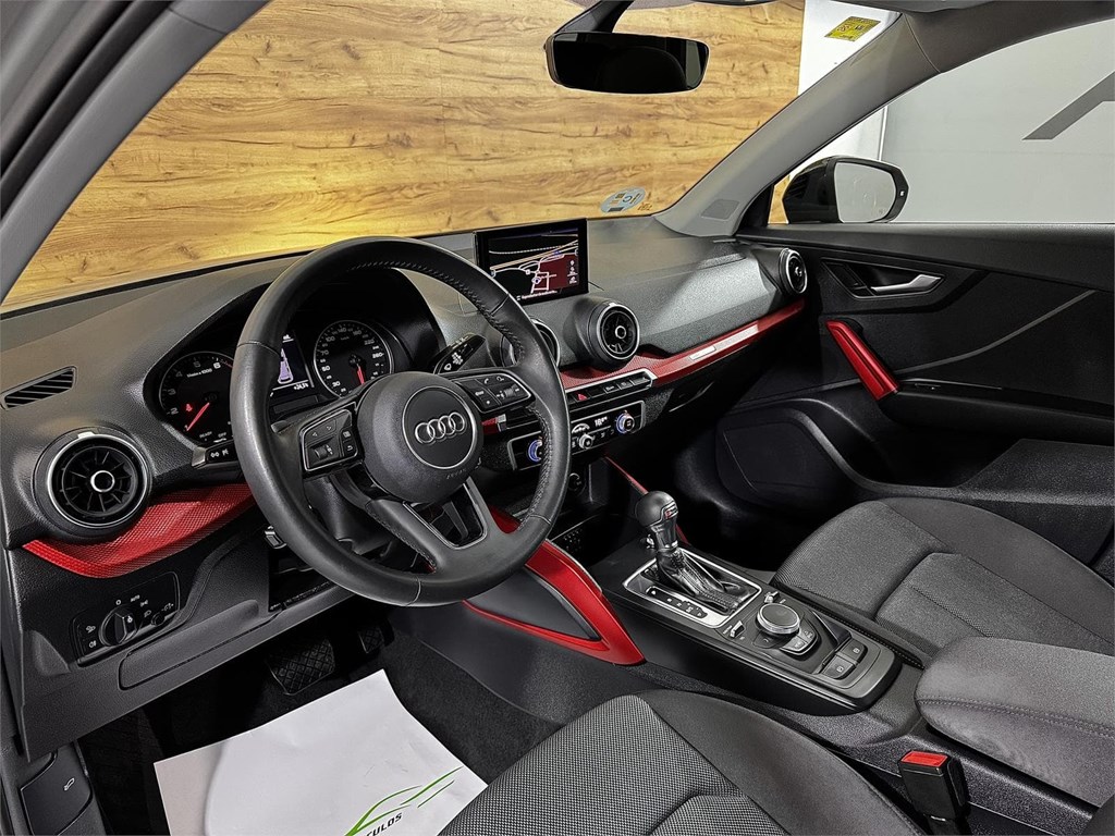 Foto 7 AUDI Q2 Black Line 1.5 TFSI 150CV S tronic (AUTOMÁTOCO 7 VEL.)