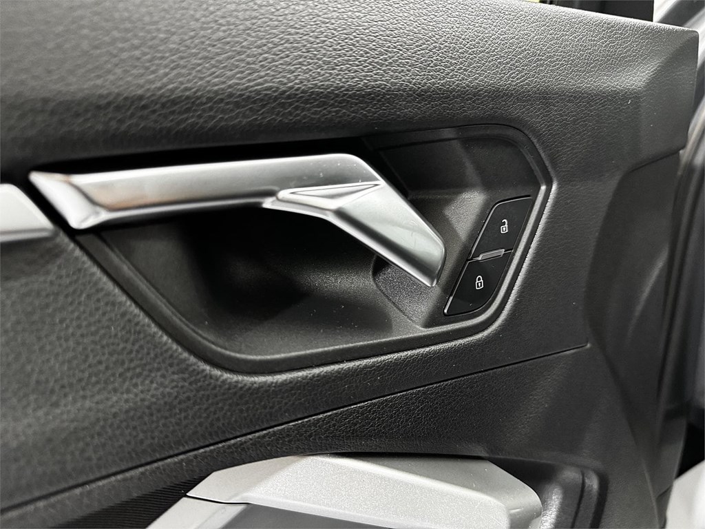 Foto 22 AUDI Q3 Sportback Advanced 2.0 TDI 150CV S tronic (AUTOMÁTICO 7V)