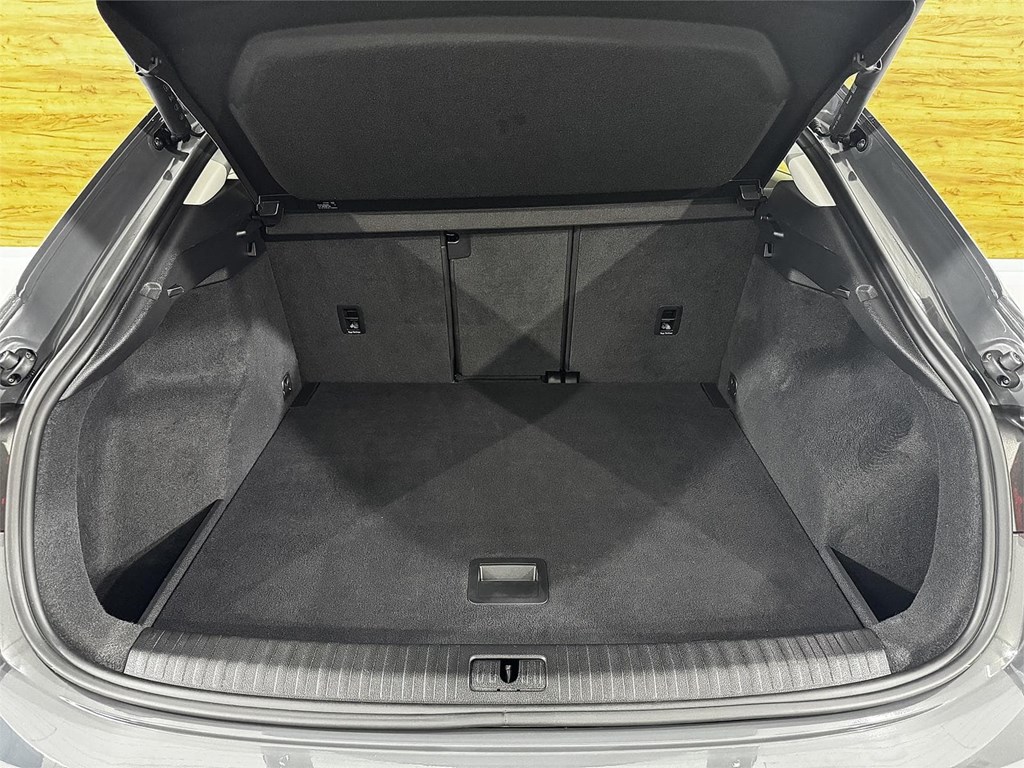 Foto 34 AUDI Q3 Sportback Advanced 2.0 TDI 150CV S tronic (AUTOMÁTICO 7V)