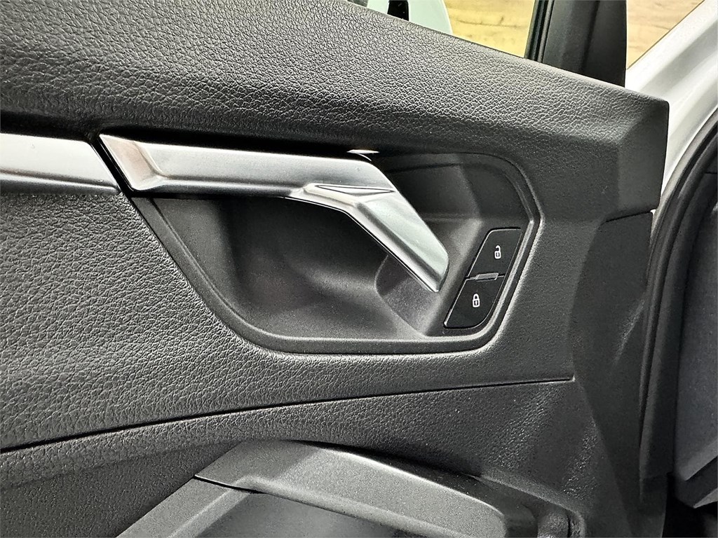 Foto 22 AUDI Q3 Sportback S-LINE 2.0 TDI 150CV S tronic (AUTOMÁTICO 7V)