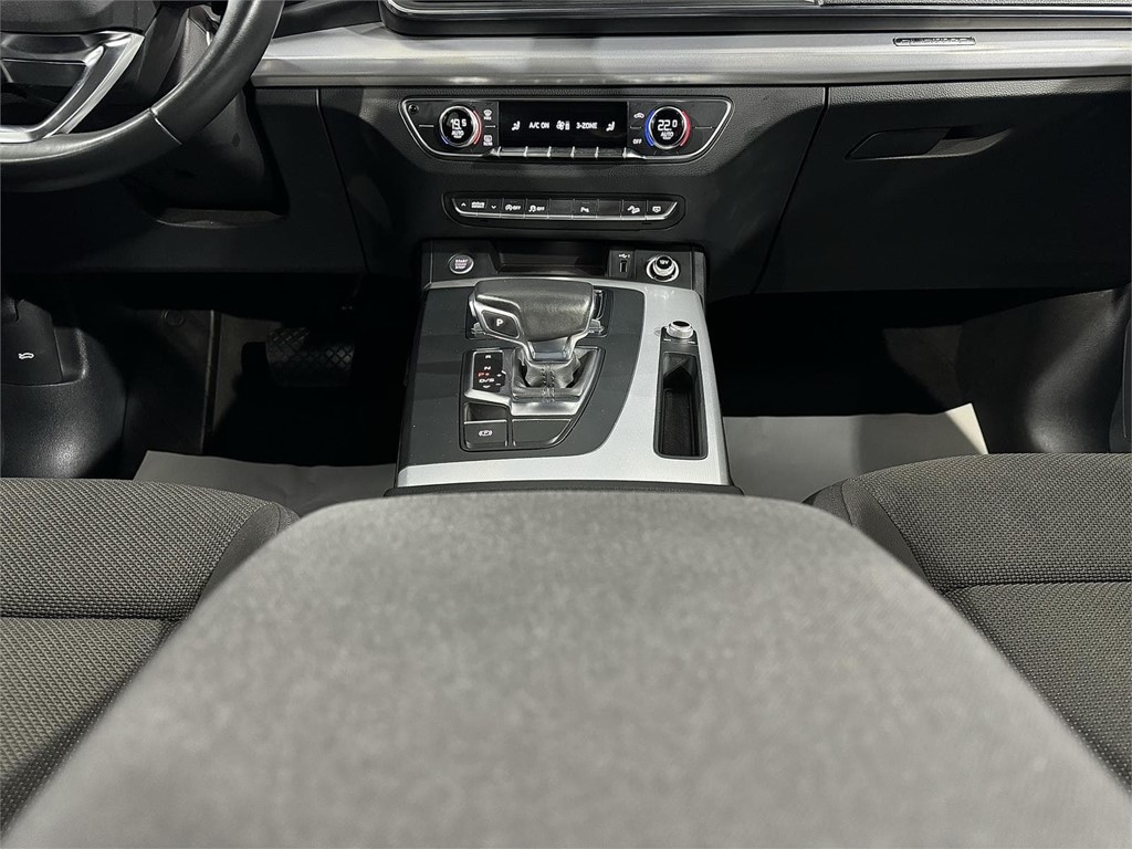 Foto 21 AUDI Q5 QUATTRO DESIGN 2.0 TDI 165CV S-Tronic