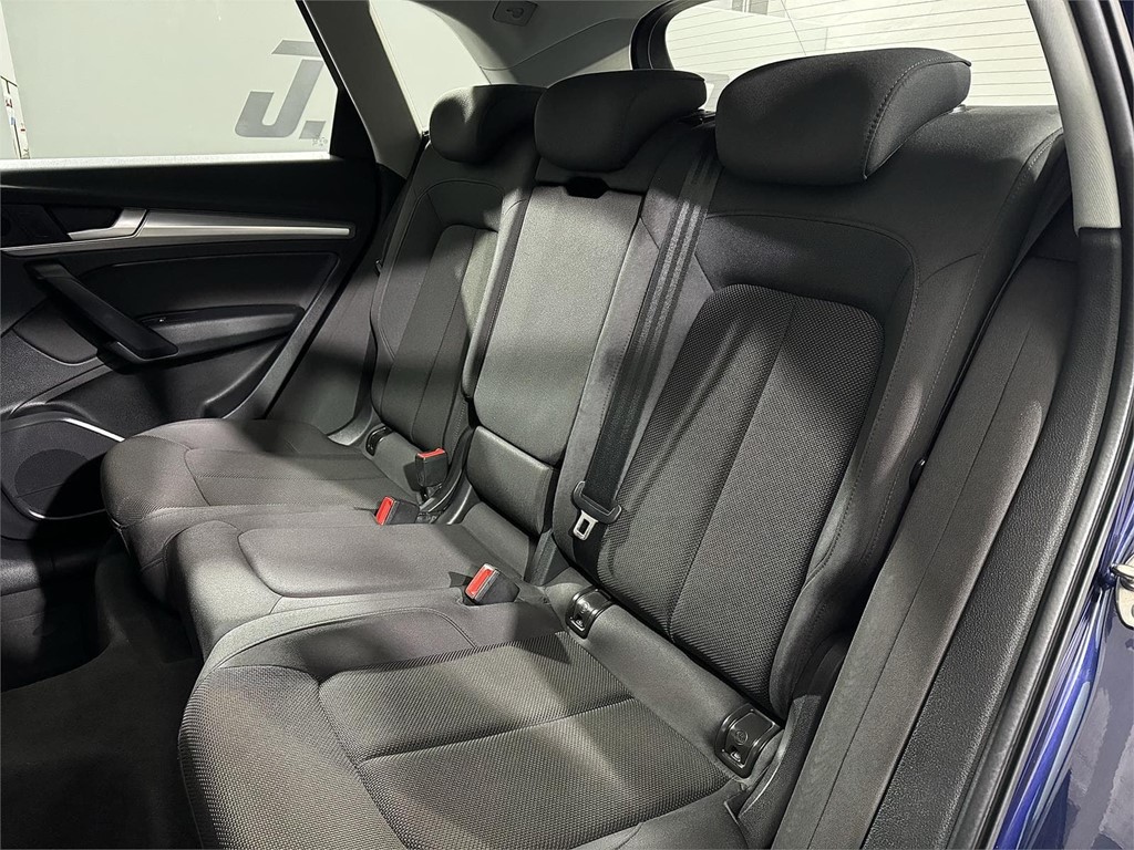 Foto 30 AUDI Q5 QUATTRO DESIGN 2.0 TDI 165CV S-Tronic