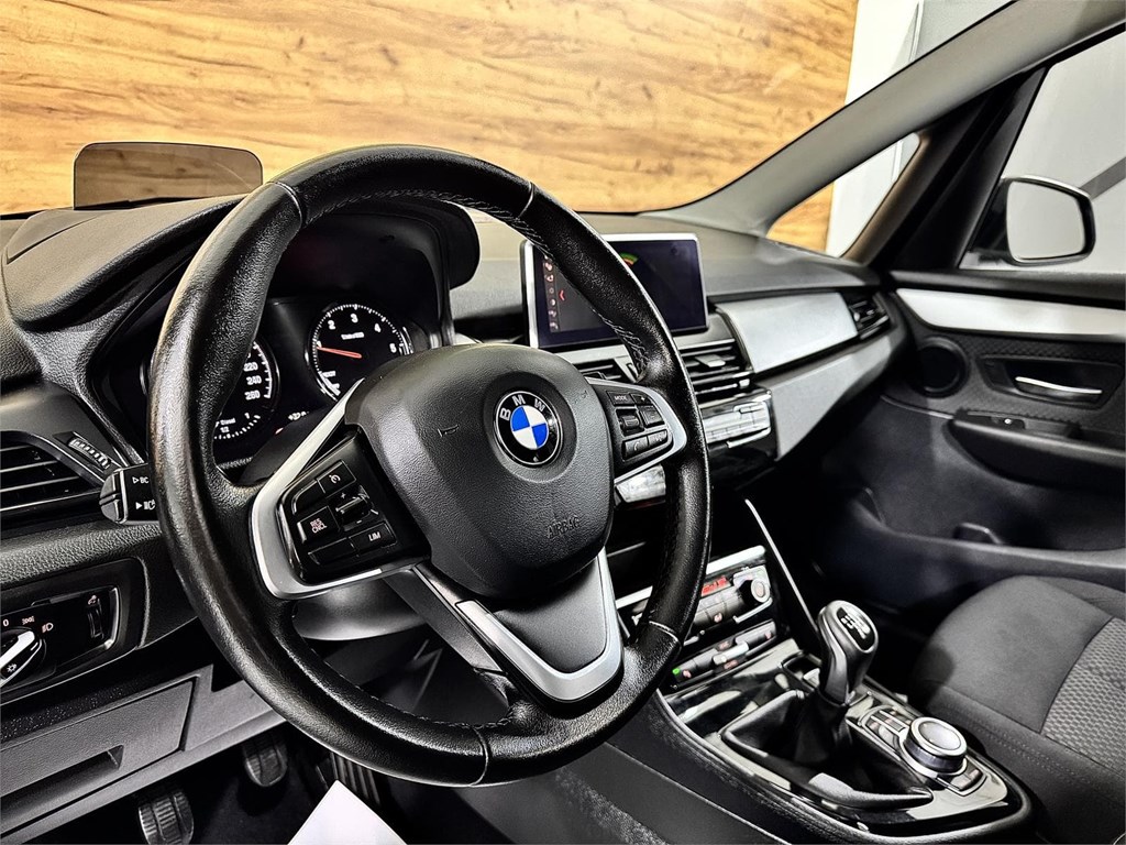 Foto 10 BMW Serie 2 Gran Tourer 218d Business 2.0 150 CV