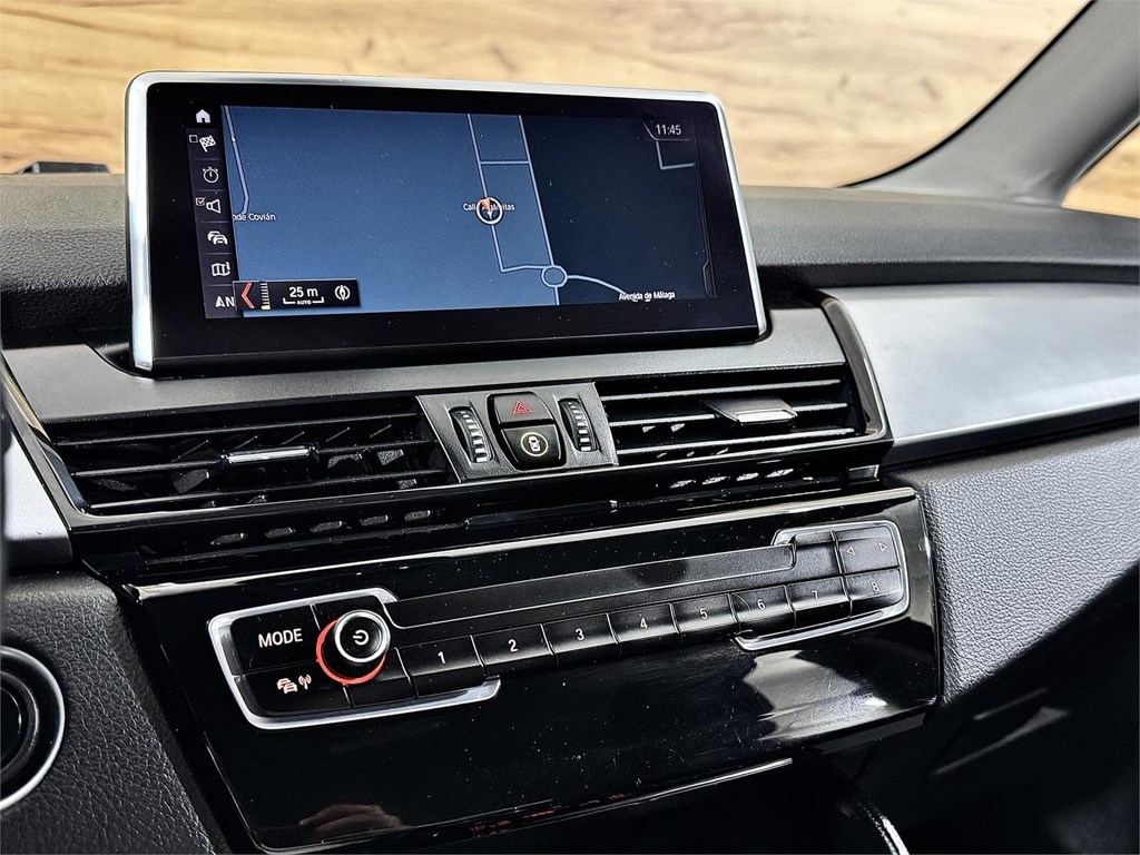Foto 29 BMW Serie 2 Gran Tourer 218d Business 2.0 150 CV