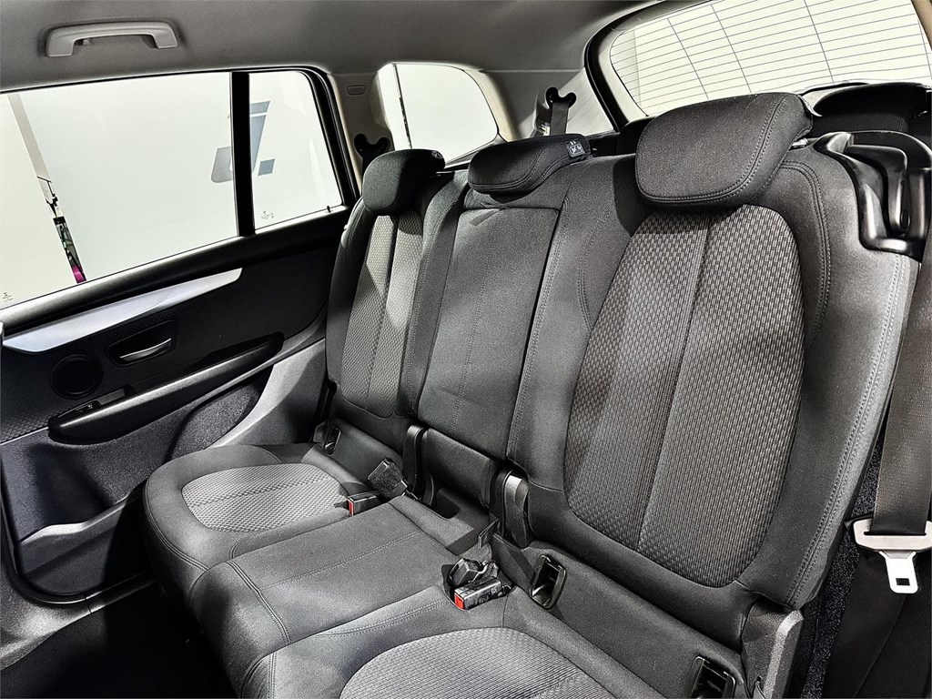 Foto 33 BMW Serie 2 Gran Tourer 218d Business 2.0 150 CV