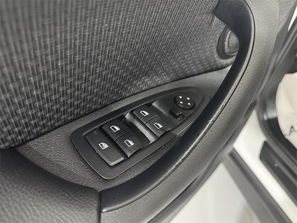 Foto 19 BMW X1 sDrive16d Business 1.5 115CV AUTO 7V
