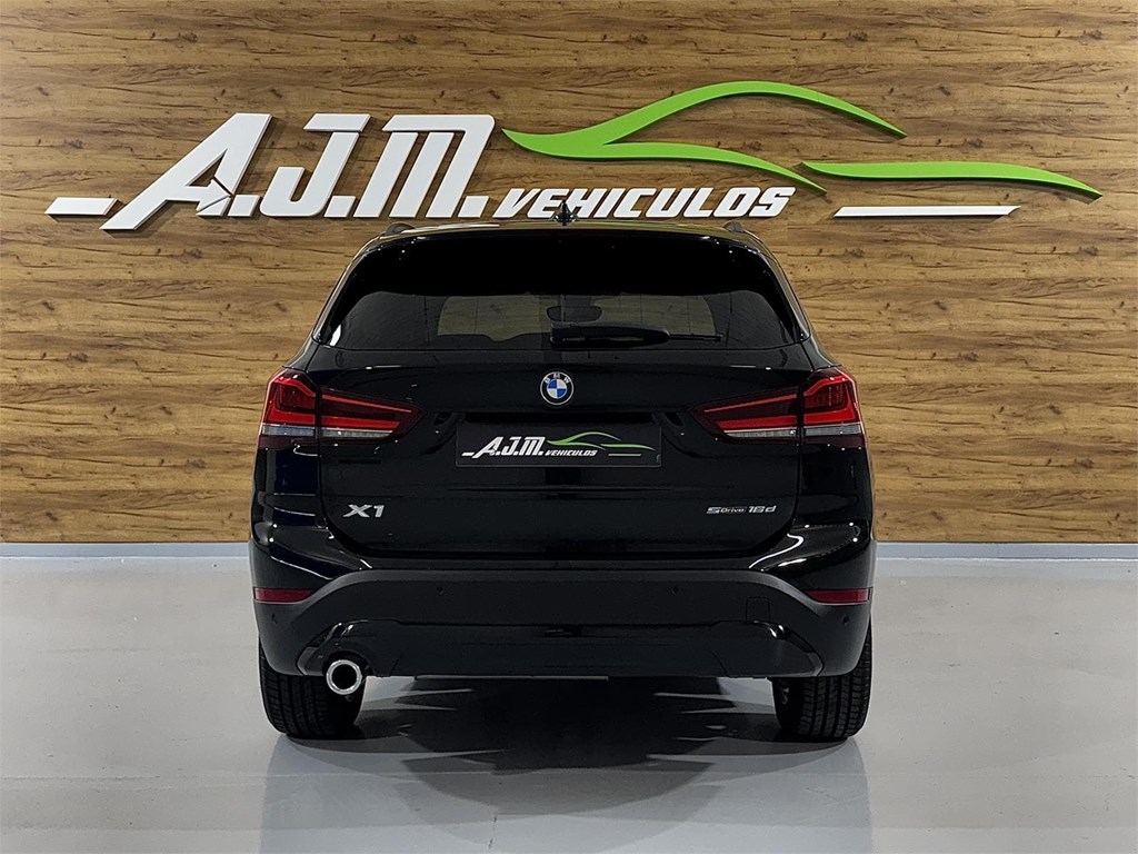 Foto 44 BMW X1 sDrive16d Business 1.5 115CV