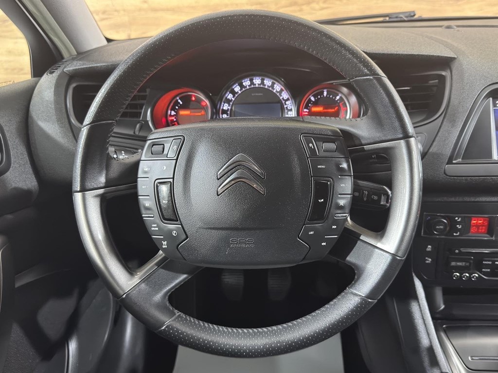 Foto 11 CITROEN C5 1.6 HDi Exclusive