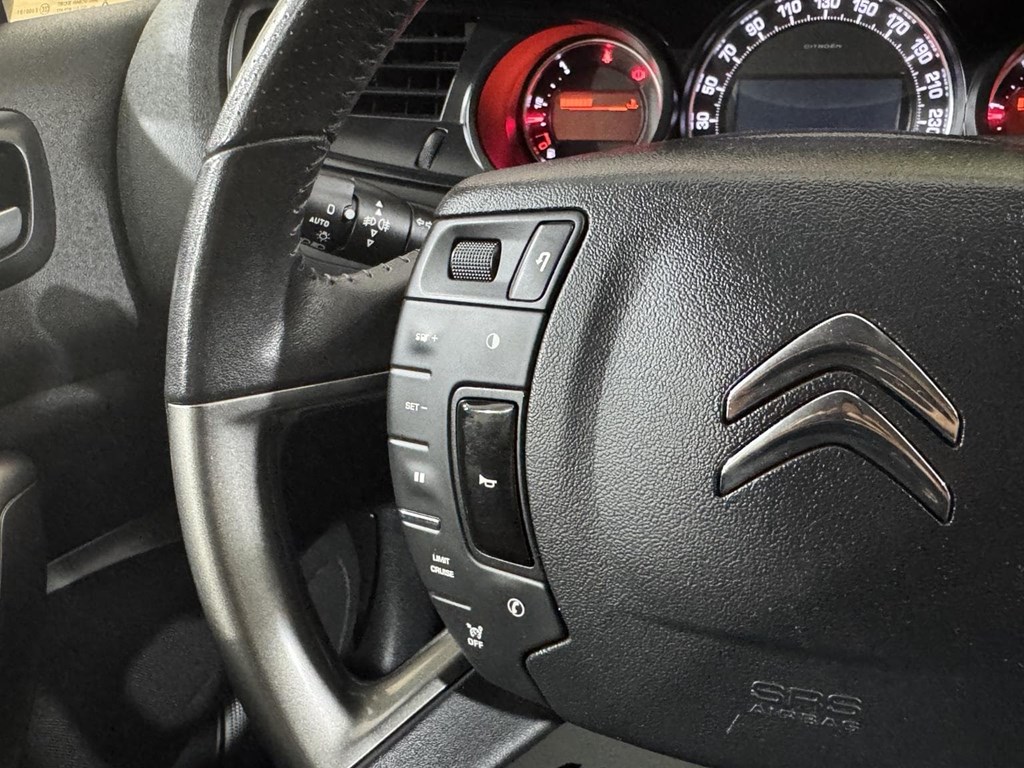 Foto 12 CITROEN C5 1.6 HDi Exclusive