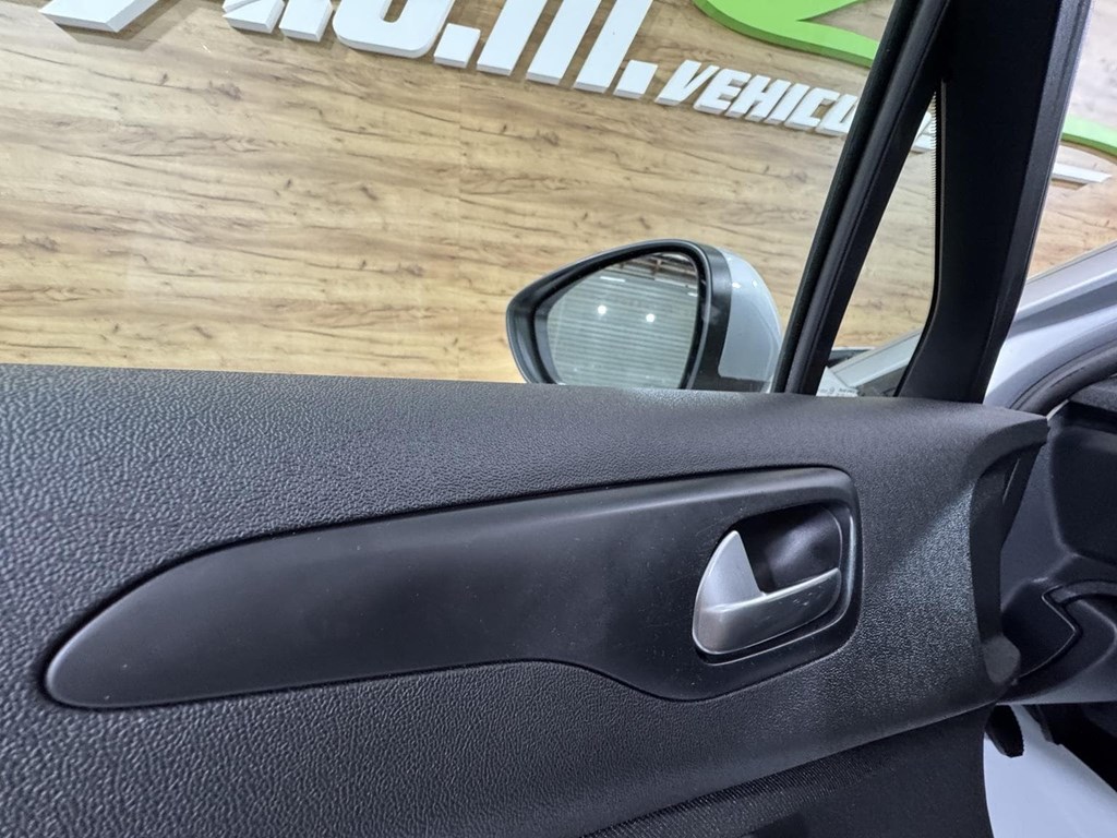 Foto 18 CITROEN C5 1.6 HDi Exclusive