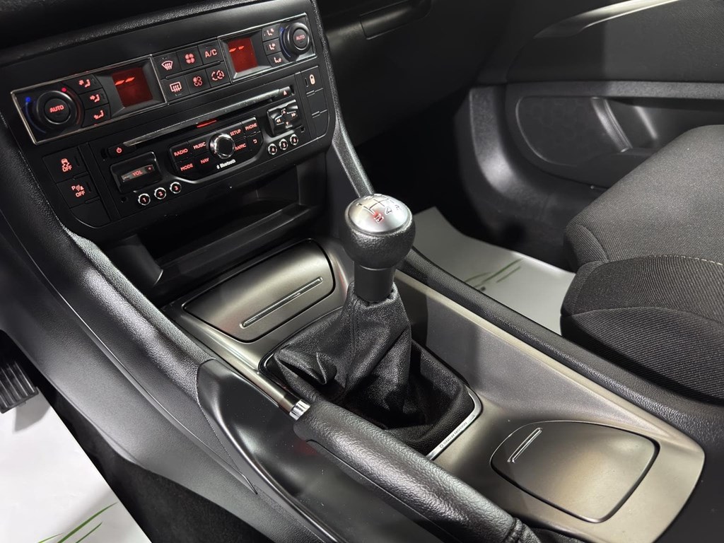 Foto 23 CITROEN C5 1.6 HDi Exclusive