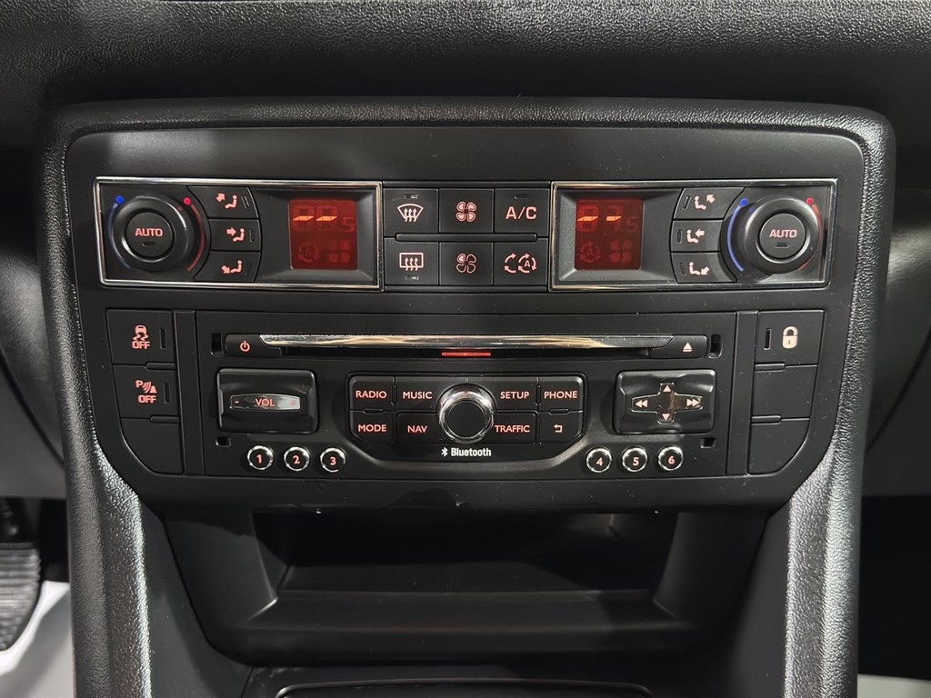 Foto 25 CITROEN C5 1.6 HDi Exclusive