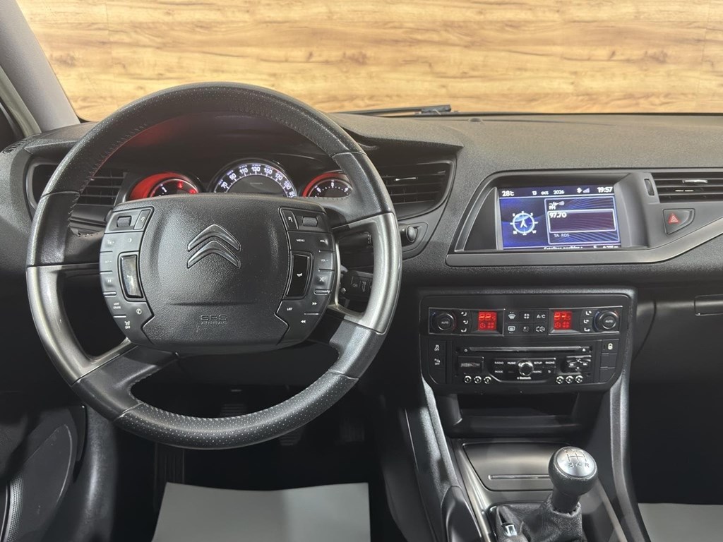 Foto 9 CITROEN C5 1.6 HDi Exclusive