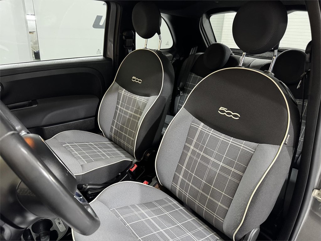 Foto 9 FIAT 500 Lounge 1.2 69 CV