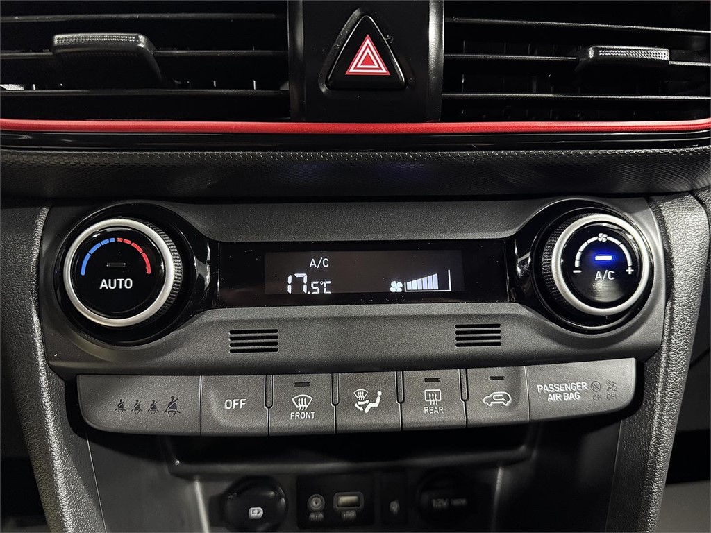 Foto 32 HYUNDAI Kona 1.6 CRDI 115CV Tecno Red 4X2