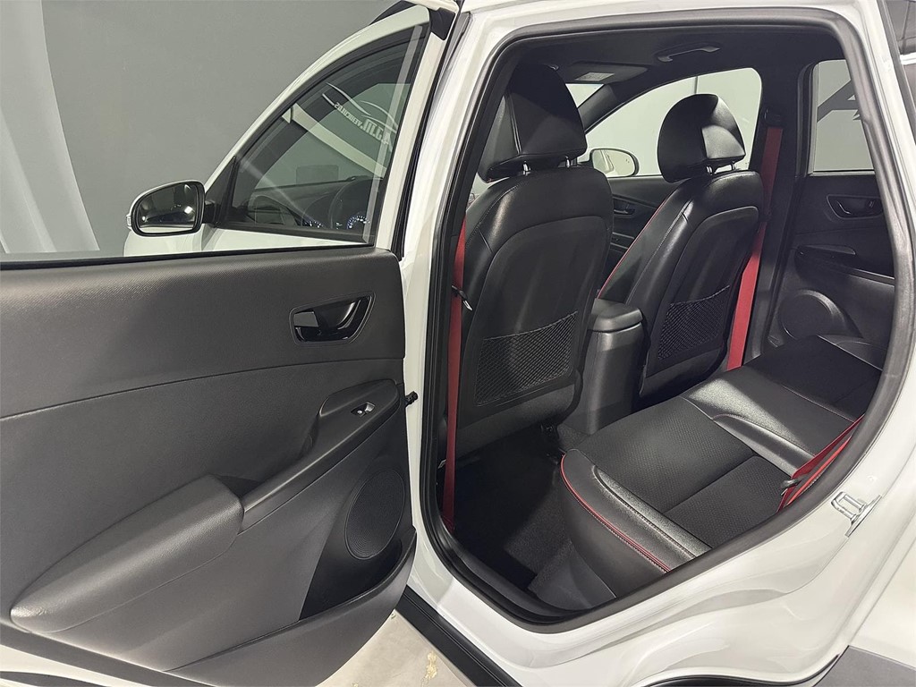 Foto 36 HYUNDAI Kona 1.6 CRDI 115CV Tecno Red 4X2