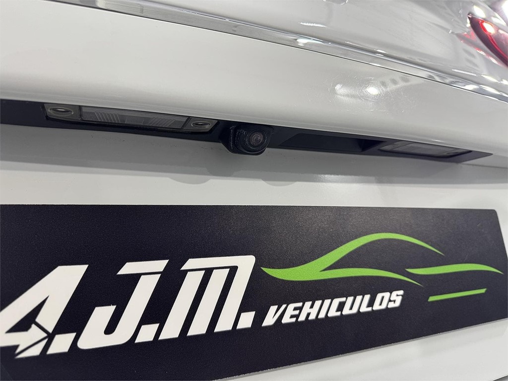 Foto 6 HYUNDAI Kona 1.6 CRDI 115CV Tecno Red 4X2
