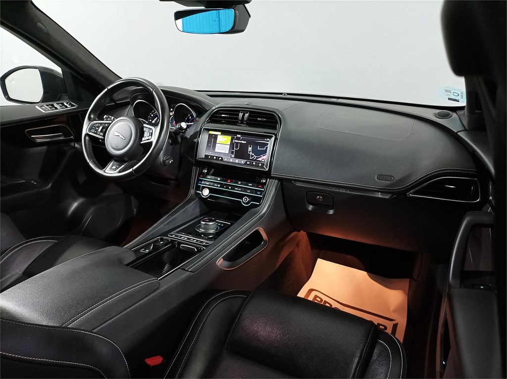 Foto 11 JAGUAR F-PACE R-SPORT (CAMBIO AUTOMATICO) 2.0 180CV