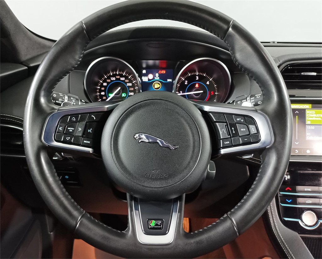 Foto 12 JAGUAR F-PACE R-SPORT (CAMBIO AUTOMATICO) 2.0 180CV
