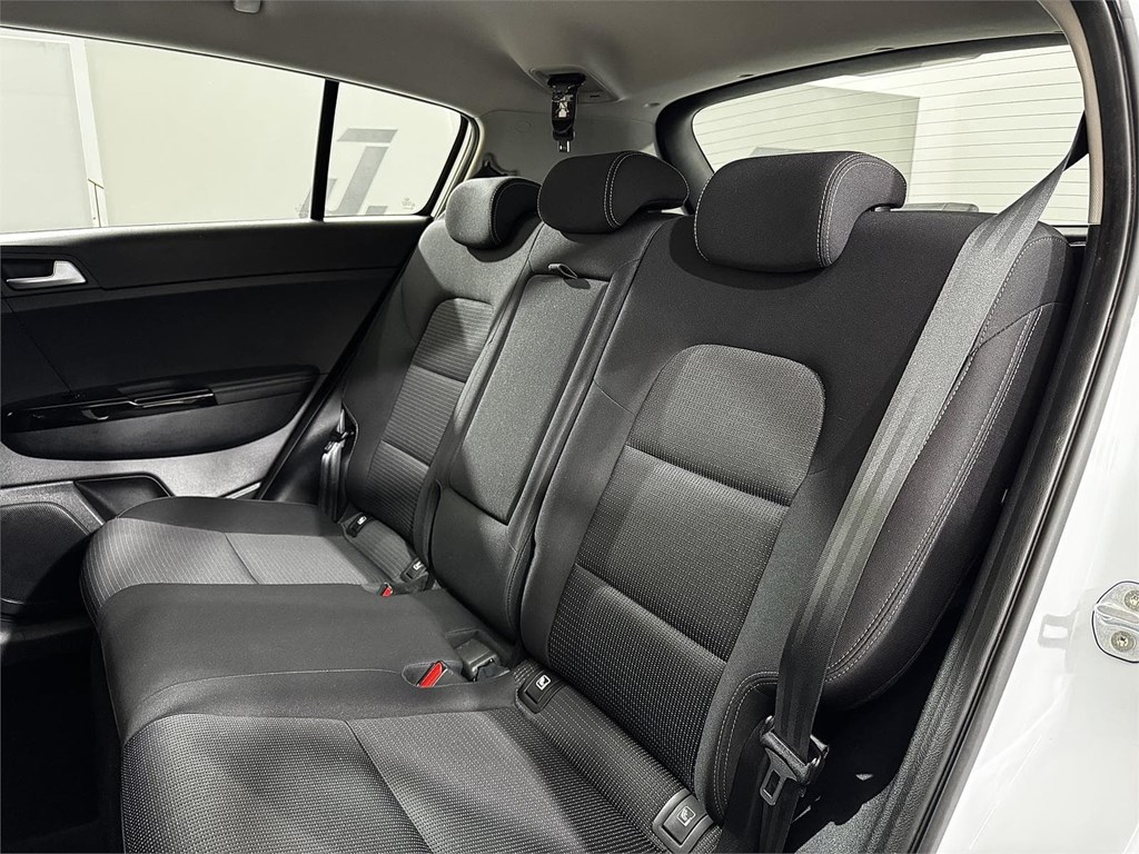 Foto 33 KIA Sportage 1.6 115CV MHEV Drive 4x2