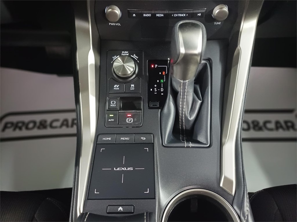 Foto 24 LEXUS NX 2.5 300H BUSINESS NAVIGATION 2WD 2.5 197 CV