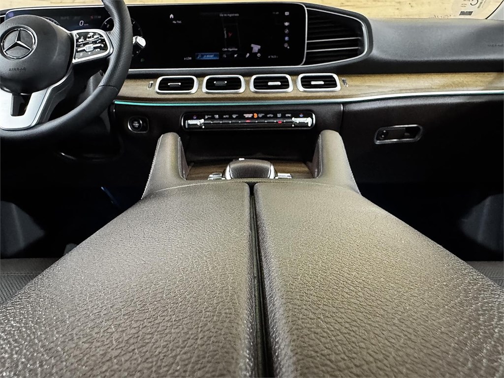 Foto 30 MERCEDES-BENZ GLE GLE 300 d 4MATIC 2.0 245CV AMG LINE (AUTO 9V)