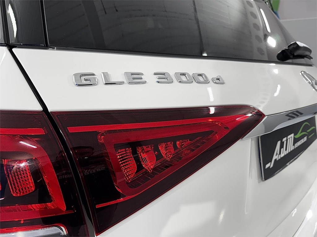 Foto 52 MERCEDES-BENZ GLE GLE 300 d 4MATIC 2.0 245CV AMG LINE (AUTO 9V)