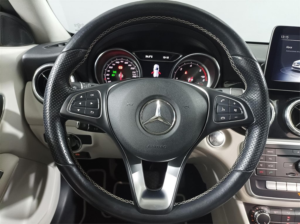 Foto 10 MERCEDES CLA 200D CDI 2.0 135CV