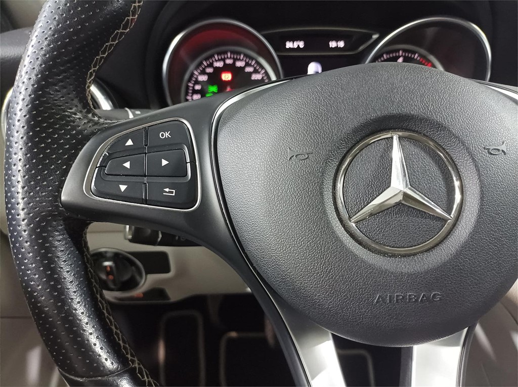 Foto 11 MERCEDES CLA 200D CDI 2.0 135CV