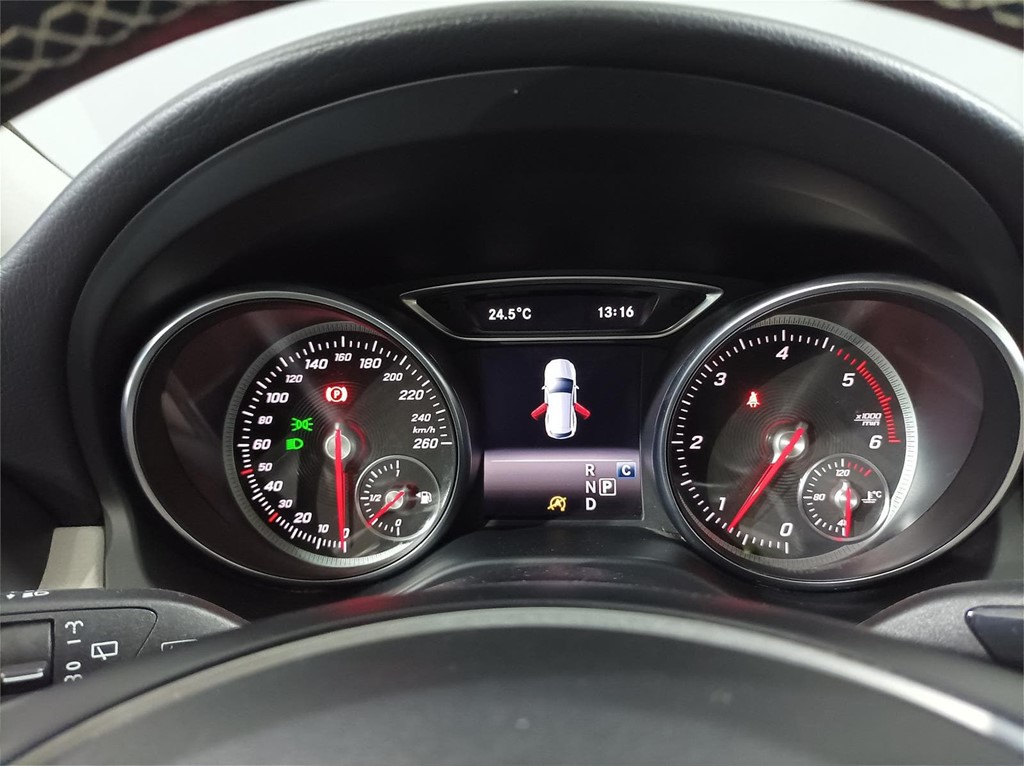 Foto 15 MERCEDES CLA 200D CDI 2.0 135CV