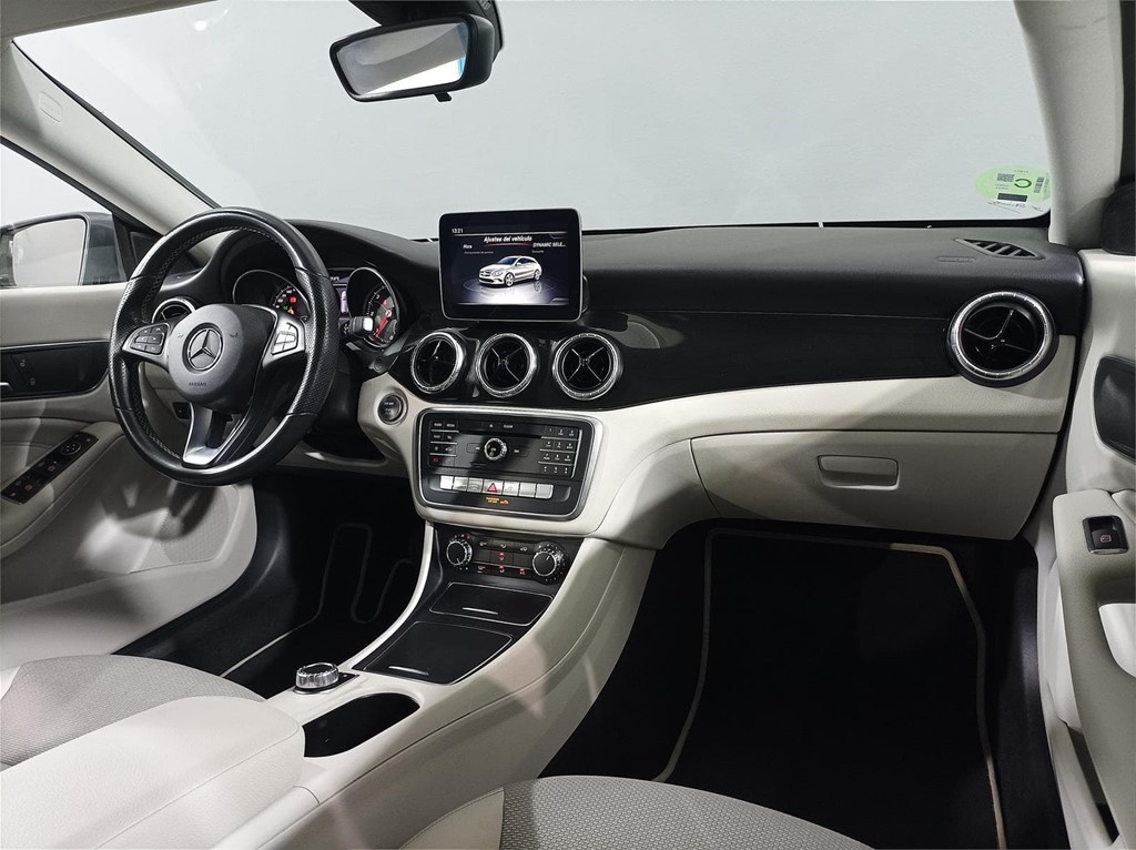 Foto 9 MERCEDES CLA 200D CDI 2.0 135CV