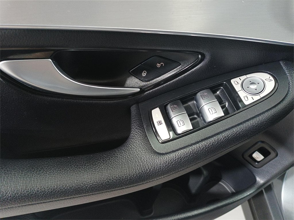 Foto 25 MERCEDES GLC 220D 4MATIC AMG (AUTO 9G)