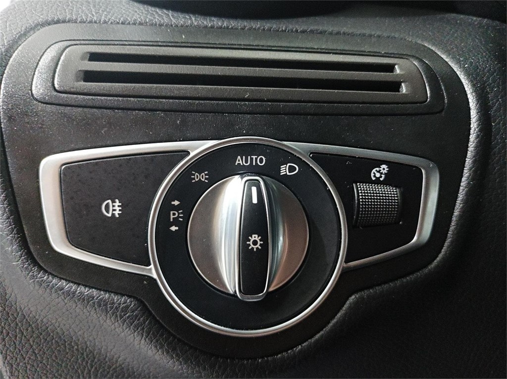 Foto 27 MERCEDES GLC 220D 4MATIC AMG (AUTO 9G)