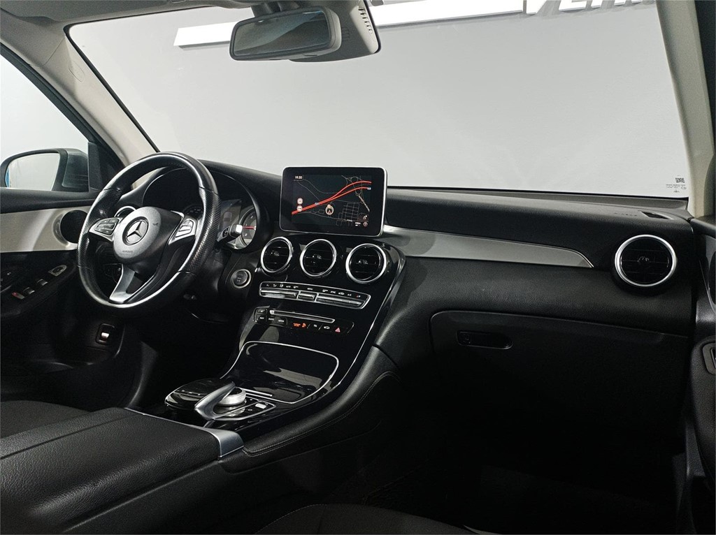 Foto 9 MERCEDES GLC 220D 4MATIC AMG (AUTO 9G)