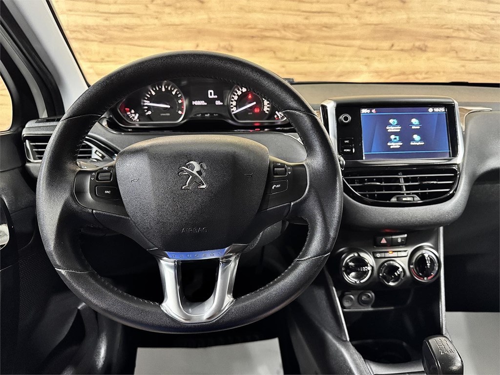 Foto 10 PEUGEOT 208 ACTIVE 1.5 100 CV