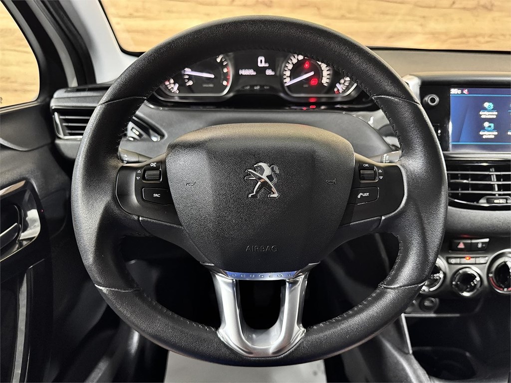 Foto 11 PEUGEOT 208 ACTIVE 1.5 100 CV