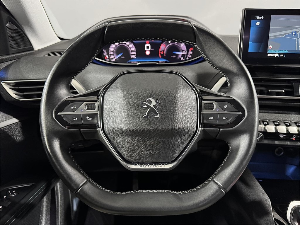 Foto 11 PEUGEOT 5008 1.5 BlueHDi SS Allure Pack 1.5 HDi 130CV (7 PLAZAS)