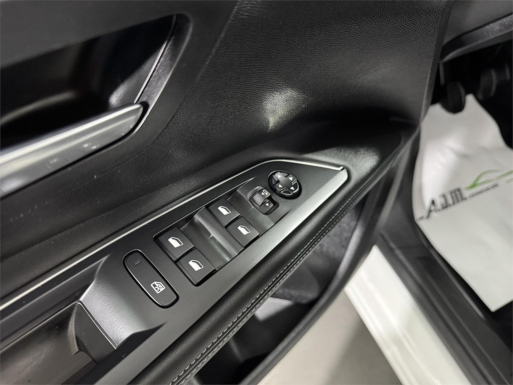 Foto 19 PEUGEOT 5008 1.5 BlueHDi SS Allure Pack 1.5 HDi 130CV (7 PLAZAS)