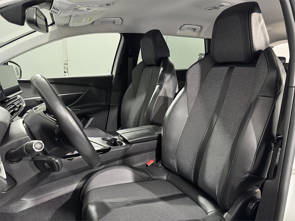Foto 20 PEUGEOT 5008 1.5 BlueHDi SS Allure Pack 1.5 HDi 130CV (7 PLAZAS)