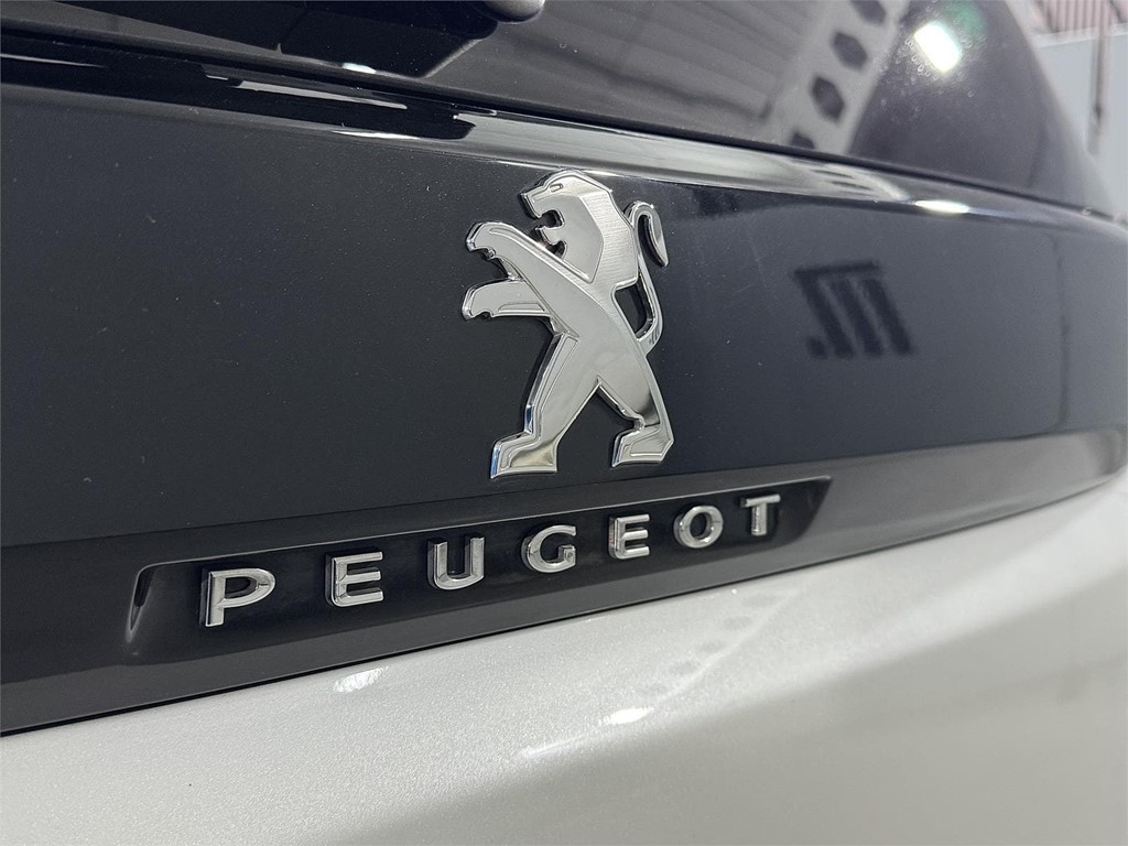 Foto 39 PEUGEOT 5008 1.5 BlueHDi SS Allure Pack 1.5 HDi 130CV (7 PLAZAS)