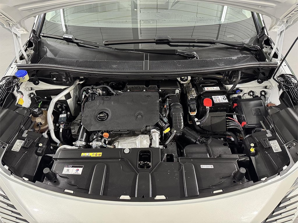 Foto 43 PEUGEOT 5008 1.5 BlueHDi SS Allure Pack 1.5 HDi 130CV (7 PLAZAS)
